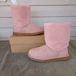 UGG Classic Short II Sherpa Cuff Suede Boot size 8