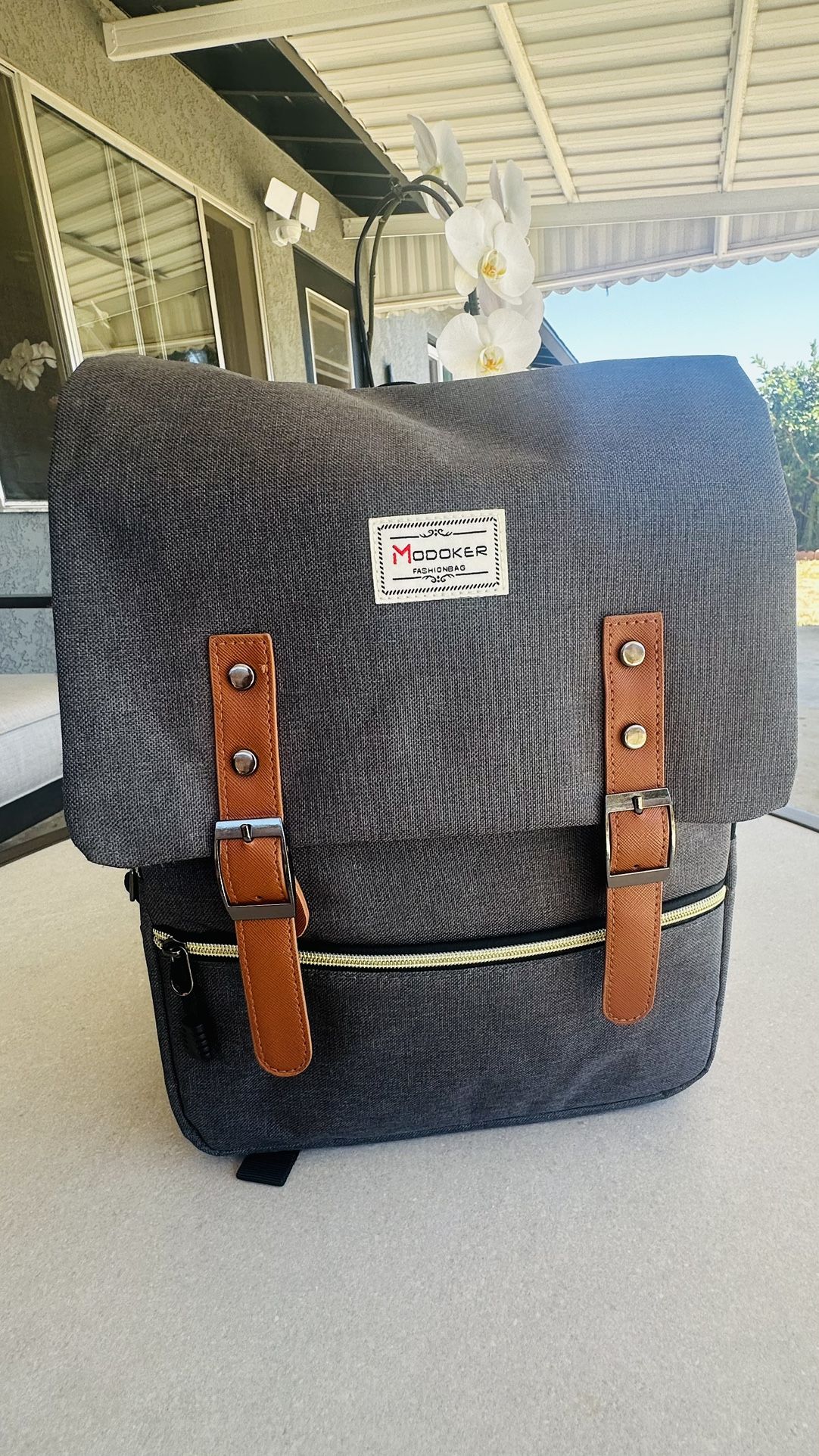 Modoker Laptop Backpack - Gray