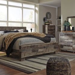 Derekson Multi Gray Panel Bedroom Set