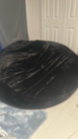 Six foot black bean bag