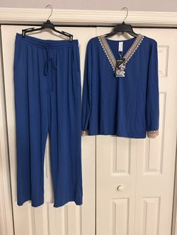 Ladies Pajamas Size Large