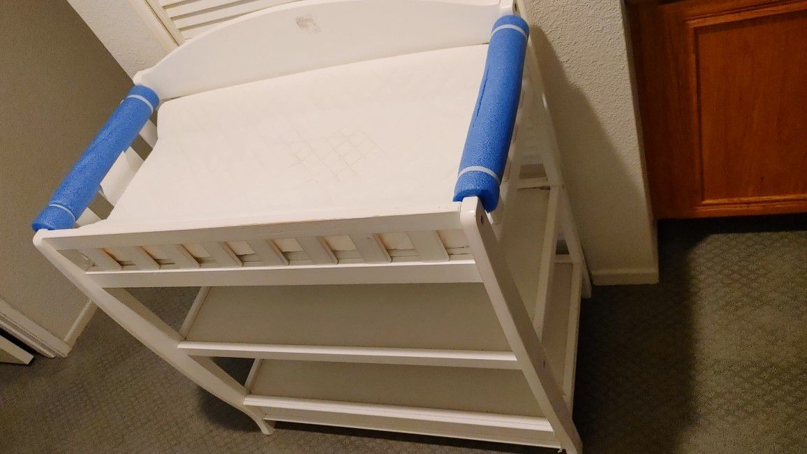 Changing Table * Good Condition 7/10