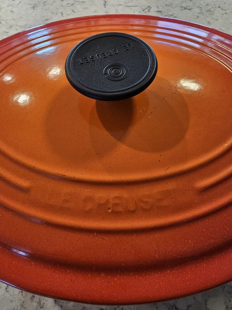 Le Creuset 5 Qt Oval Dutch Oven, Flame