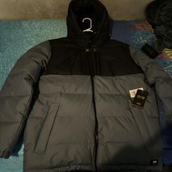 Vans MTE water Resistant Heavy Weight Puffer 50$ ( Or Best Offer)