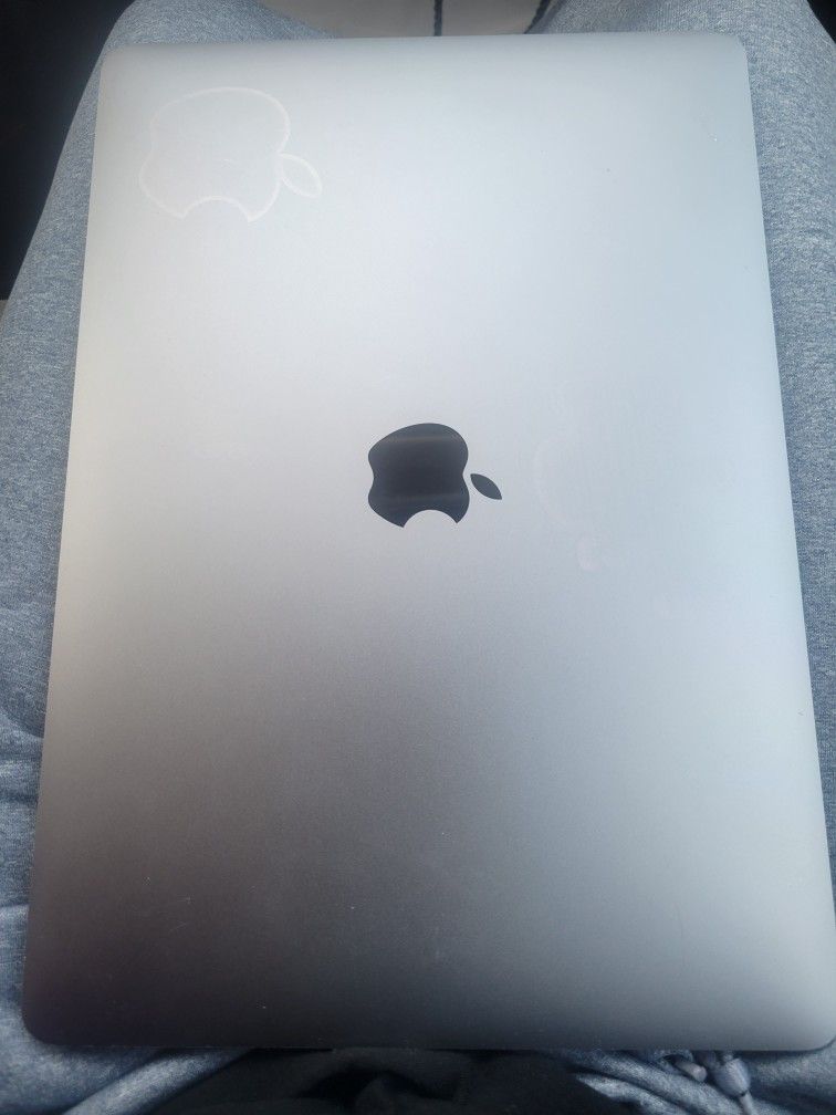 Macbook Pro W Extras