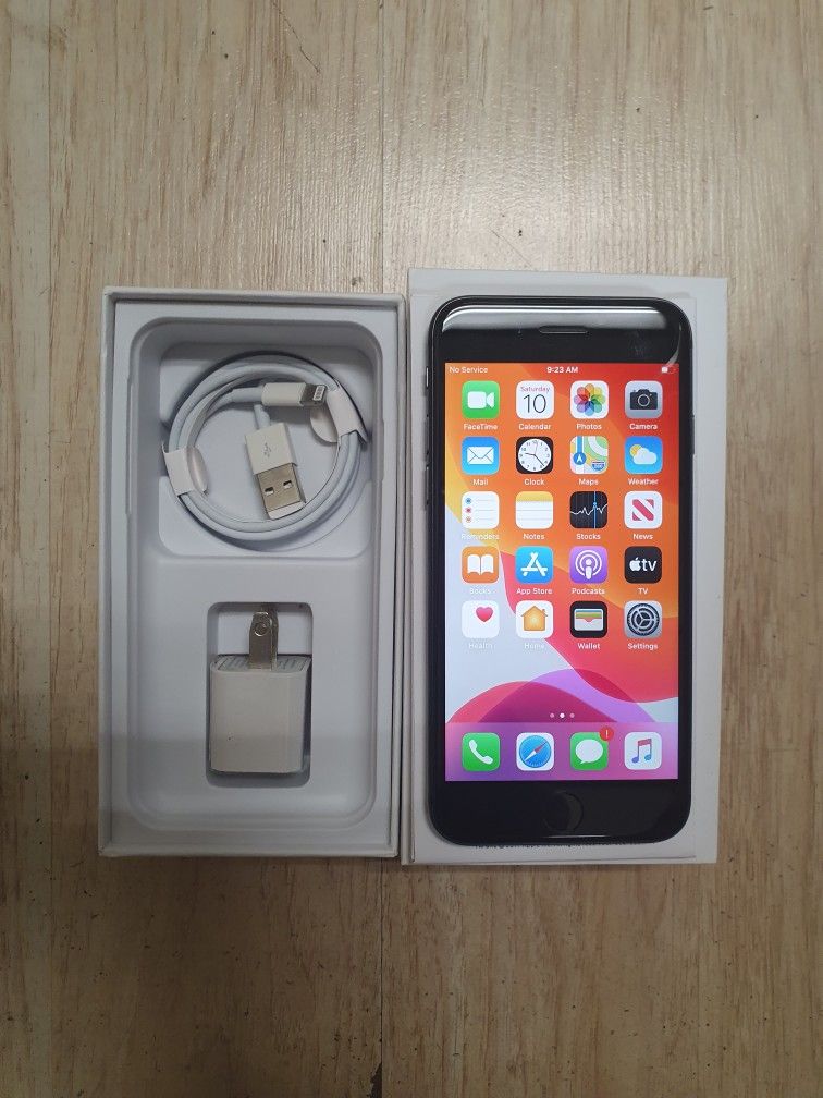 Iphone SE X Xr Xs Xs Max 11 11 Pro Max 12 12 Pro Max Unlocked For Sell At Rosemead CA Please read the details you can see price for each model thanks