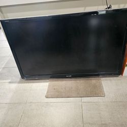 Tv sharp Aquos used 52 inches