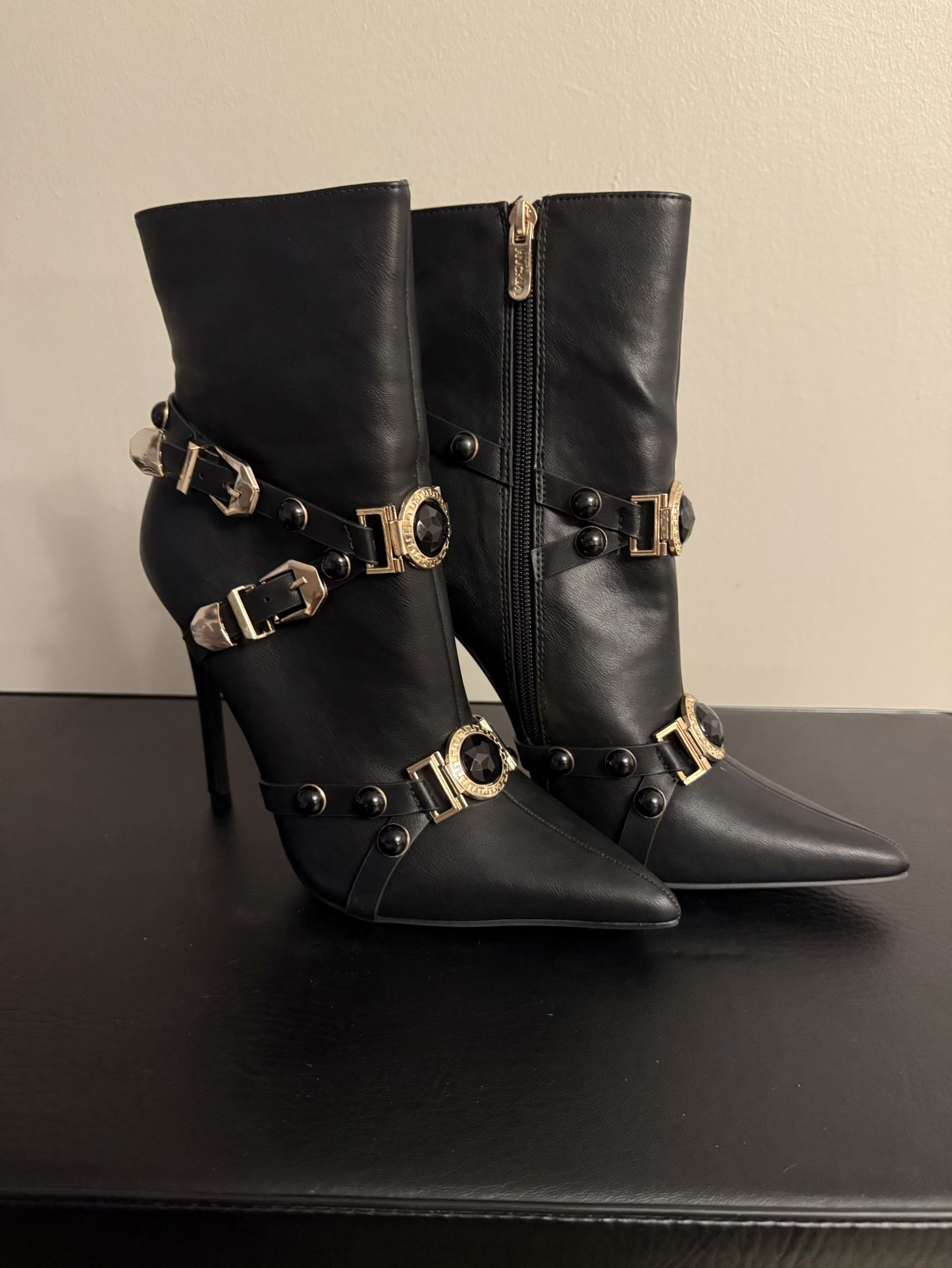 Brand New PU Leather Pointy-toe Heels