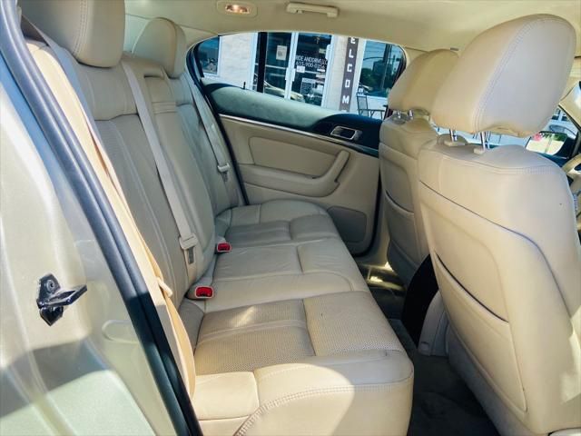 2011 Lincoln MKS