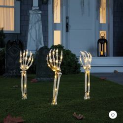 Skeleton Hand Halloween Decoration Battery AAA