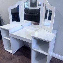 Kids Vanity 