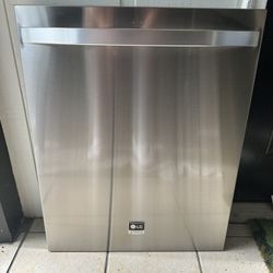 LG - STUDIO 24" Top Control Built-In Dishwasher Door