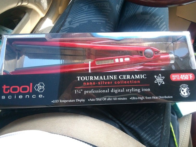 Tool Science Hair Straightener