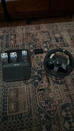 Logitech g920 Xbox steering wheel