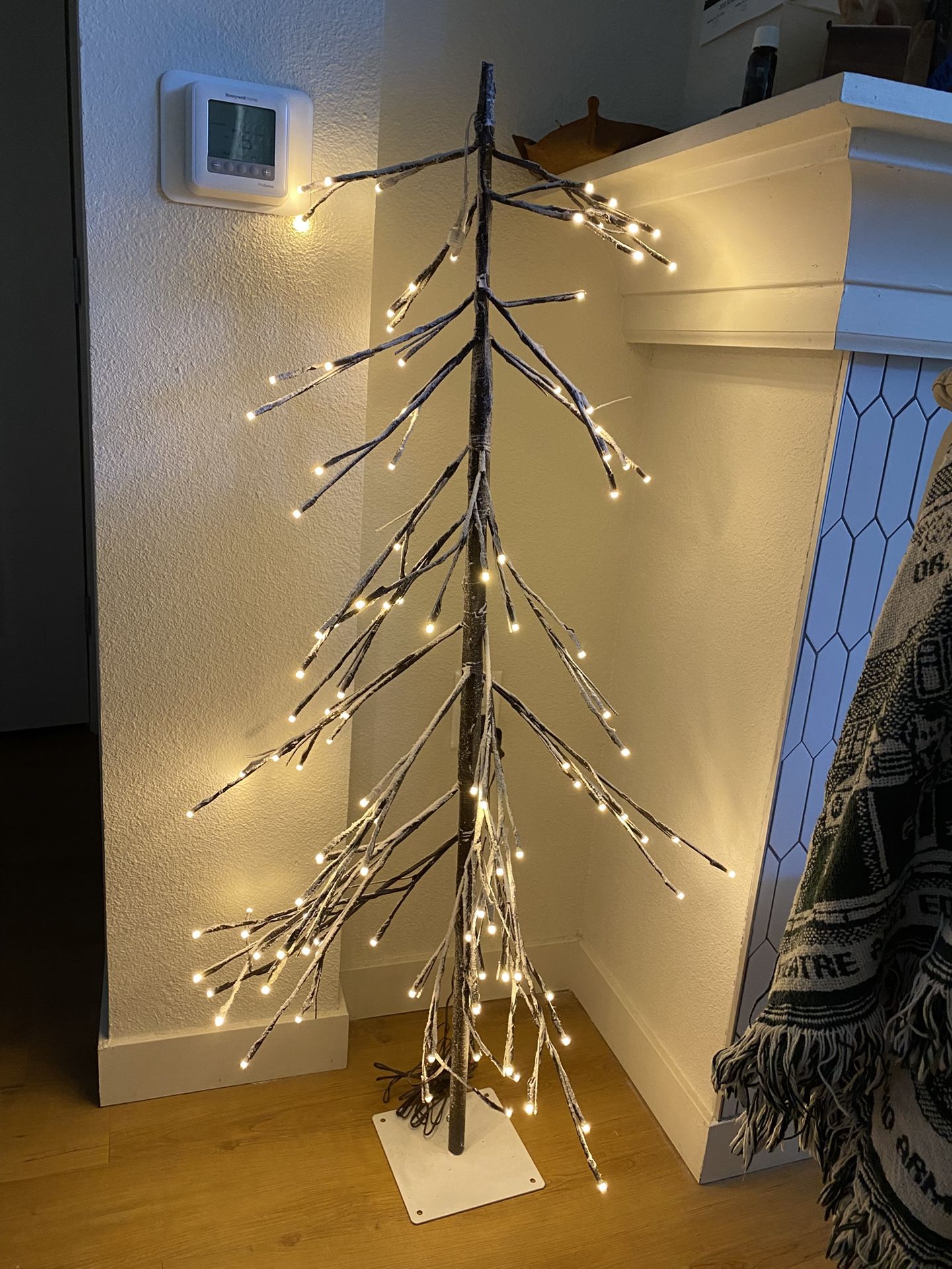 Lighted Flocked Tree 48”