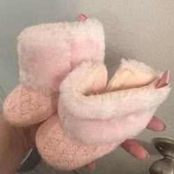 Pink Faux Fur Newborn Boots 