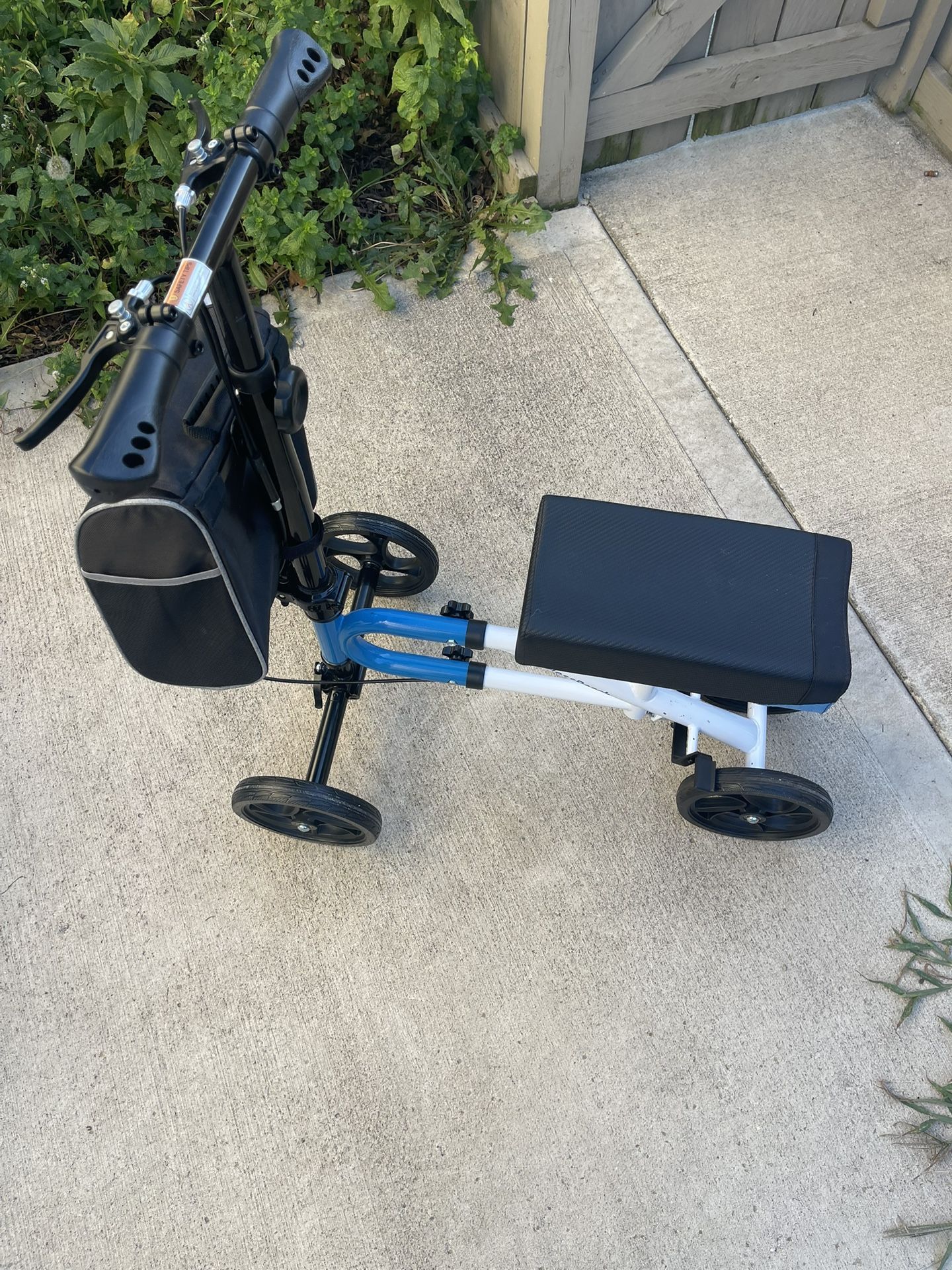 Rolling Knee Scooter