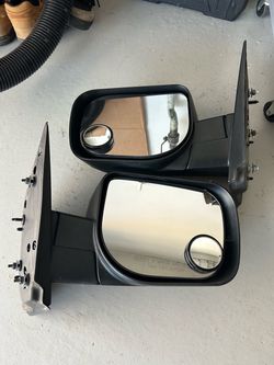 2004-2015 OEM Nissan Titan Manual Mirrors