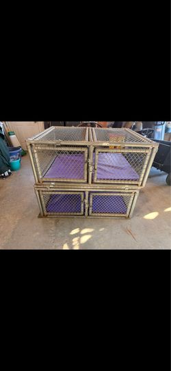 Heavy duty stackable dog crates