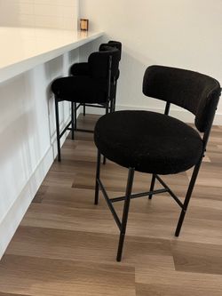 Black stools