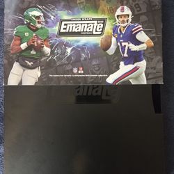 2025 Under Wraps Emanate Football Rob Gronkowski Auto Pic Gamestop Exclusive 