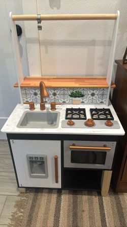 Kids Play Kitchen
