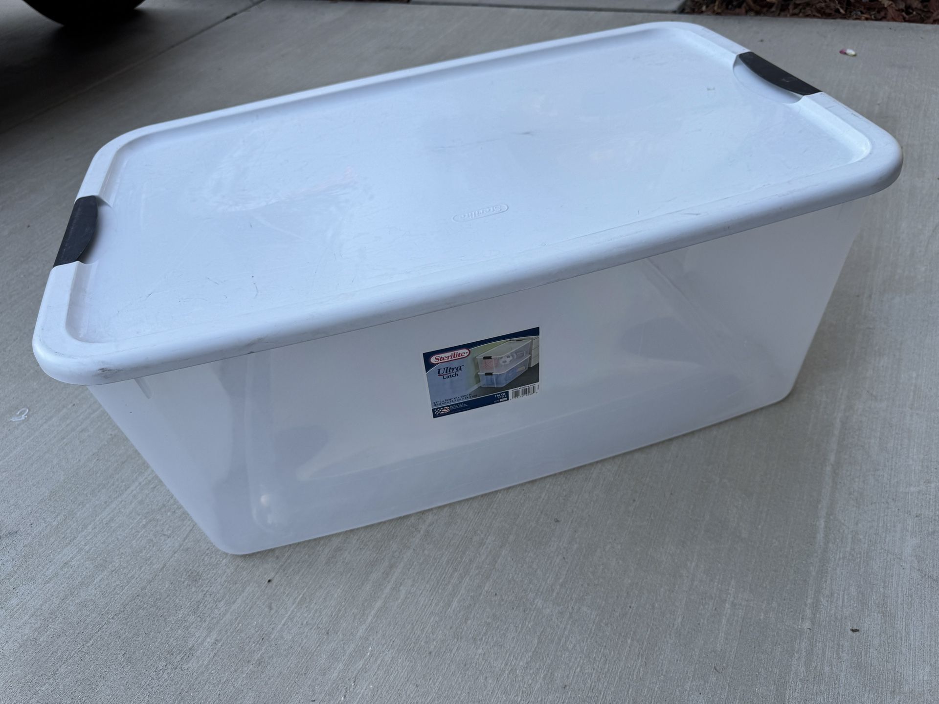 Clear 29 Gallon Storage Bin - Used