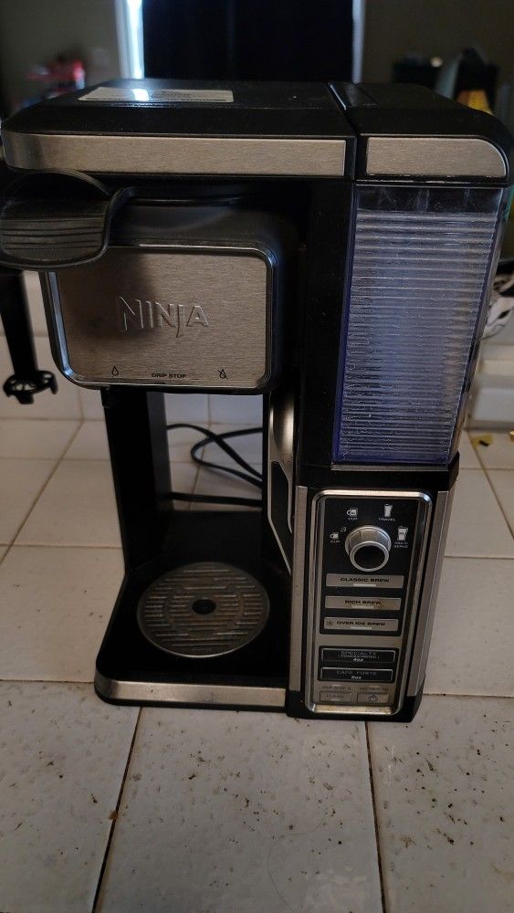 Ninja Coffee Maker w/ Free Blender