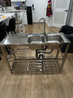 Stainless steel sink