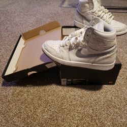 Air Jordan 1 Retro High OG Laser