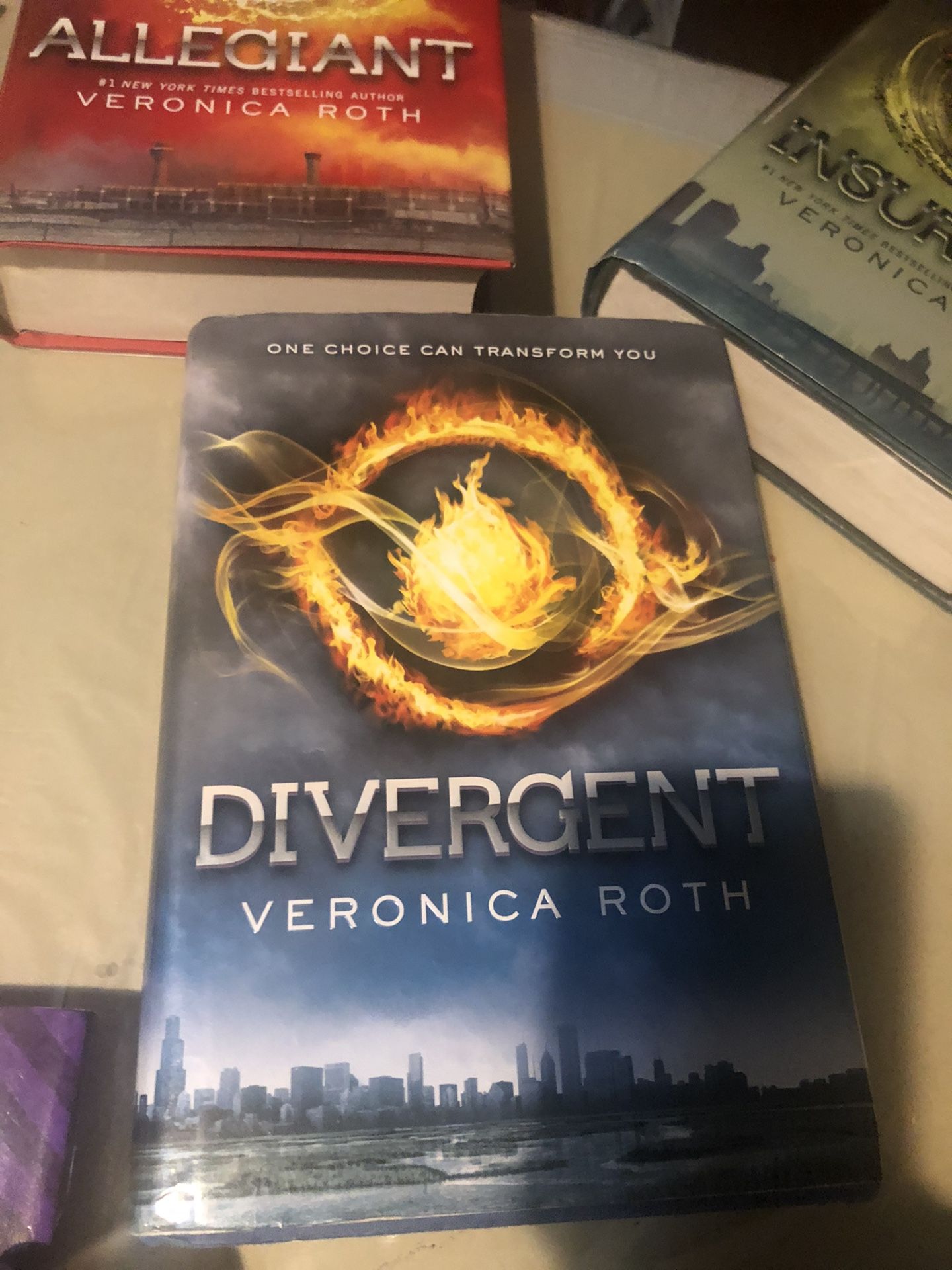 Divergent Collection $10