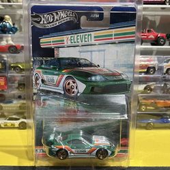 Hot Wheels 711 Toyota Supra
