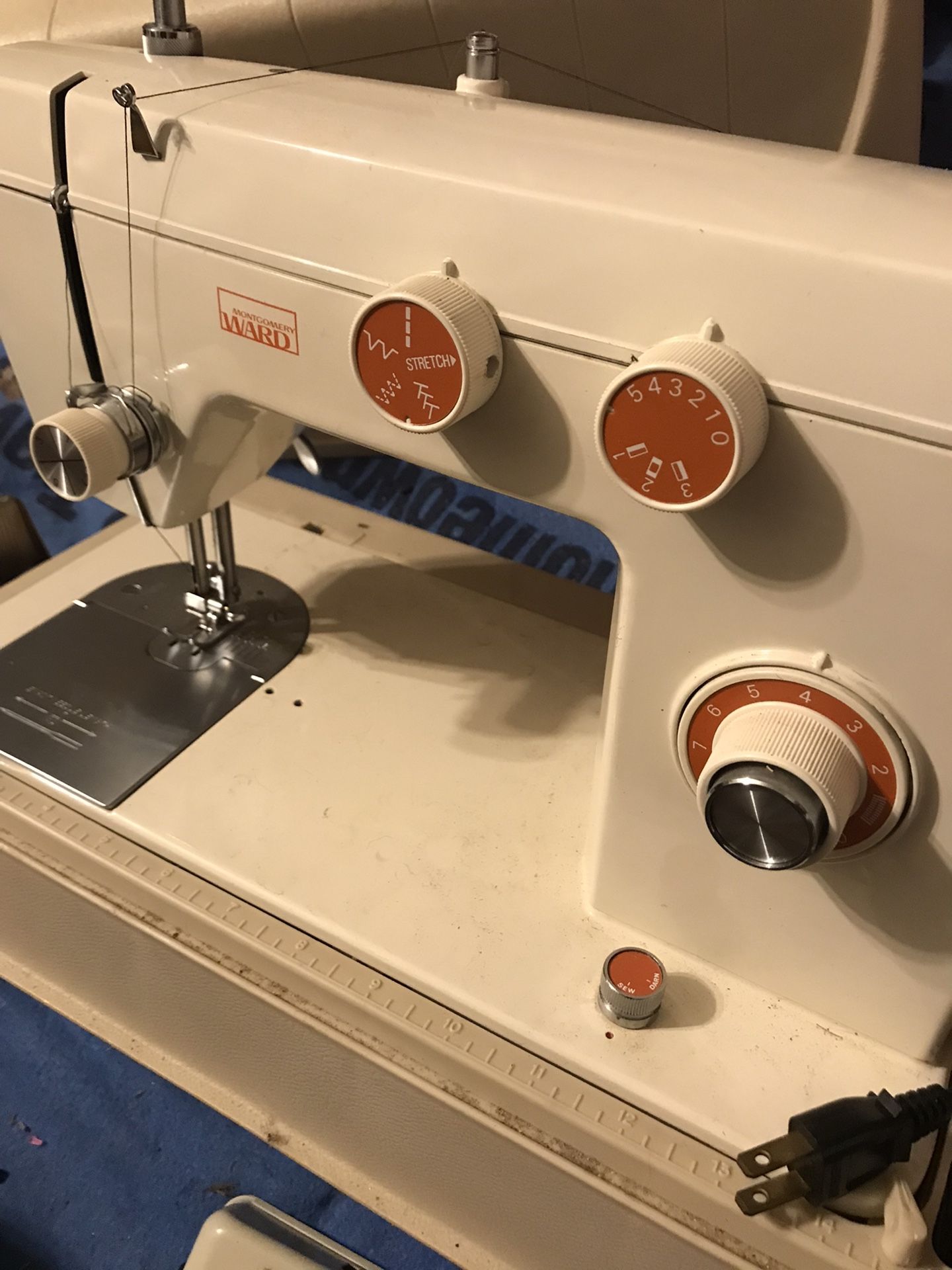 USA製 60's~70's Vintage MONTGOMERY WARD Montgomery Ward 1960's Vintage Sewing machine - www.ice4pros.com.br