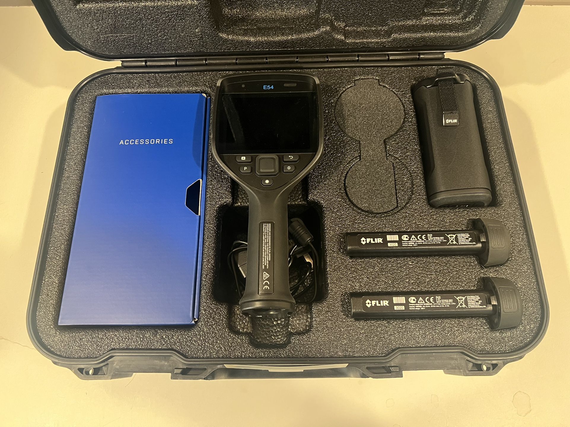 Flir E54