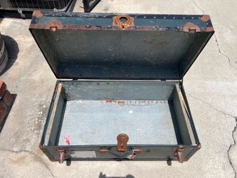 Vintage 20th Century Steamer Trunk