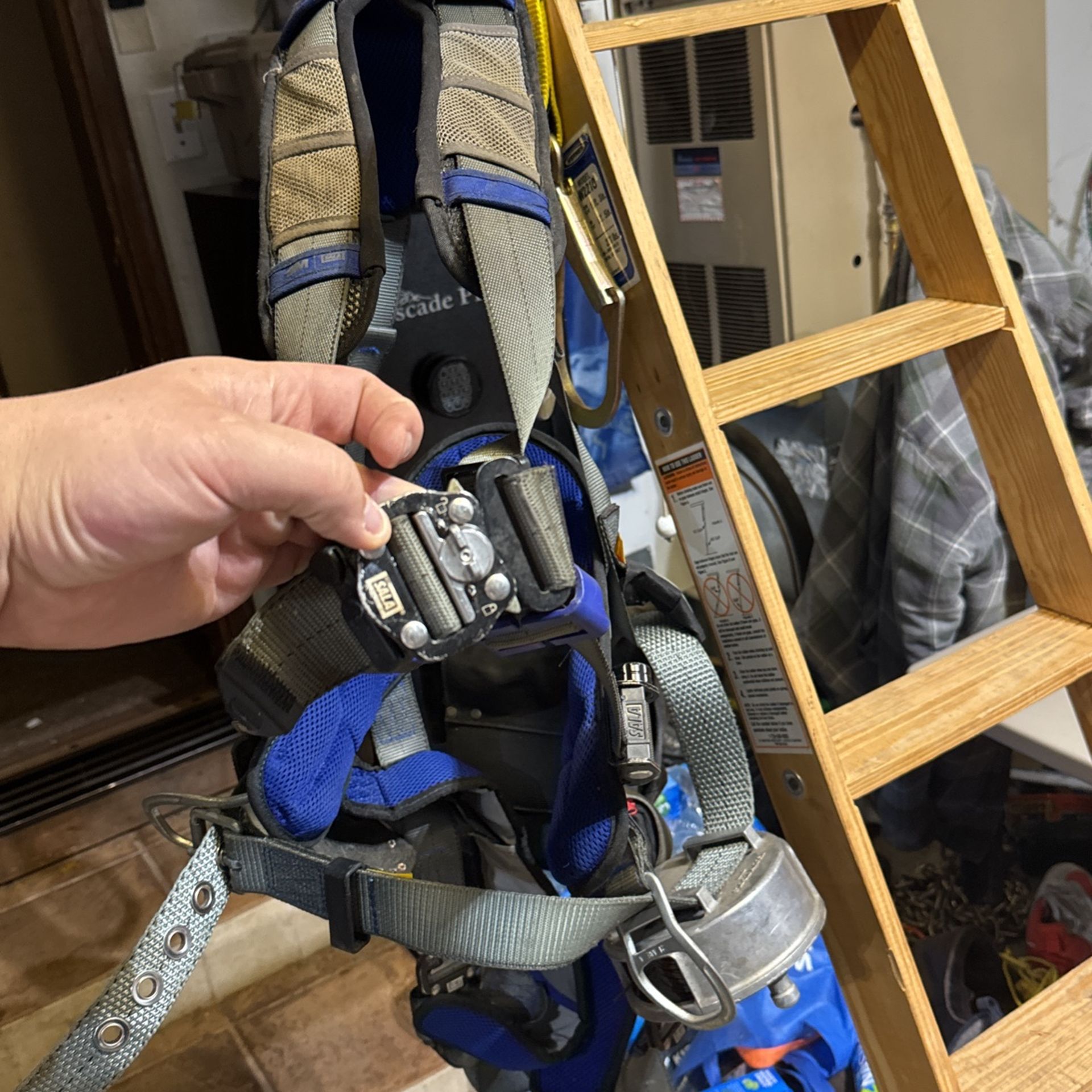 Carpenter/Ironworker Harness, Set Up OBO