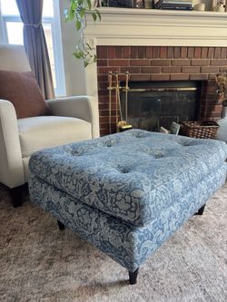 Blue Patterned Tufted Ottoman