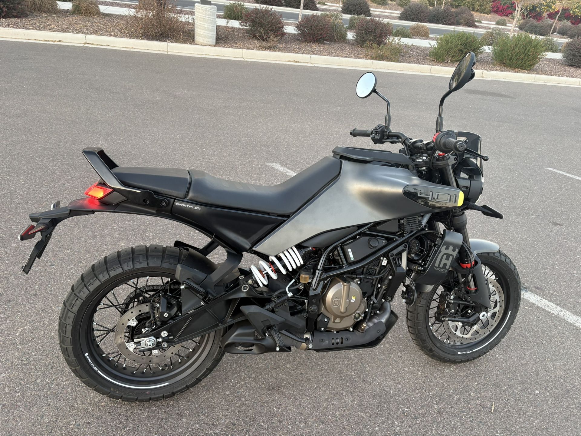 2024 Husqvarna Svartpilen 401