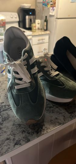 Women’s Shoes (10)
