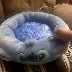NEW Stitch Pet Bed