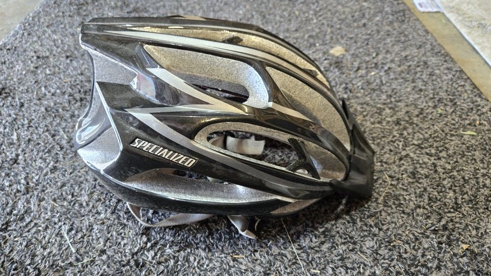 Specialized Decibel Cycling Helmet