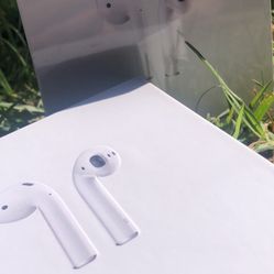 AirPods (2nd Generation) & AirPods Pro 2