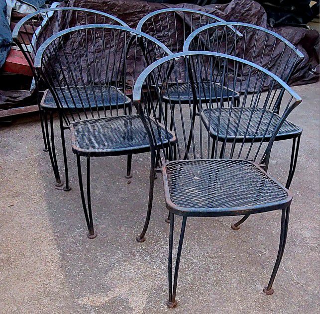 (5) Russell Woodard Pinecrest Wrought Iron Chairs  & Table