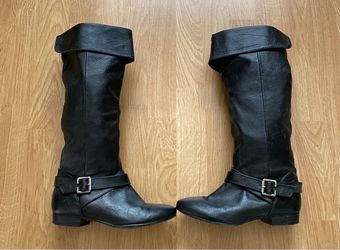Black Leather Knee High Boots Women Size 6, Rarely Use, Good Condition