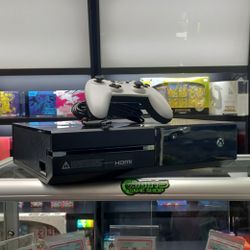 Xbox One 1st Gen 500GB W/ Controller And All Cables