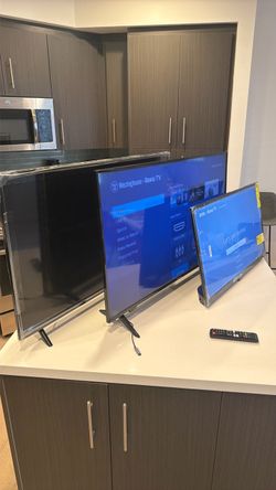 📺 3 Roku Smart TVs $250 for ALL 3! 📺