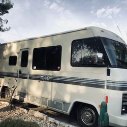 WINNEBAGO MOTOR HOME