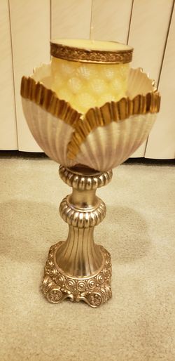 Candle holder decoration