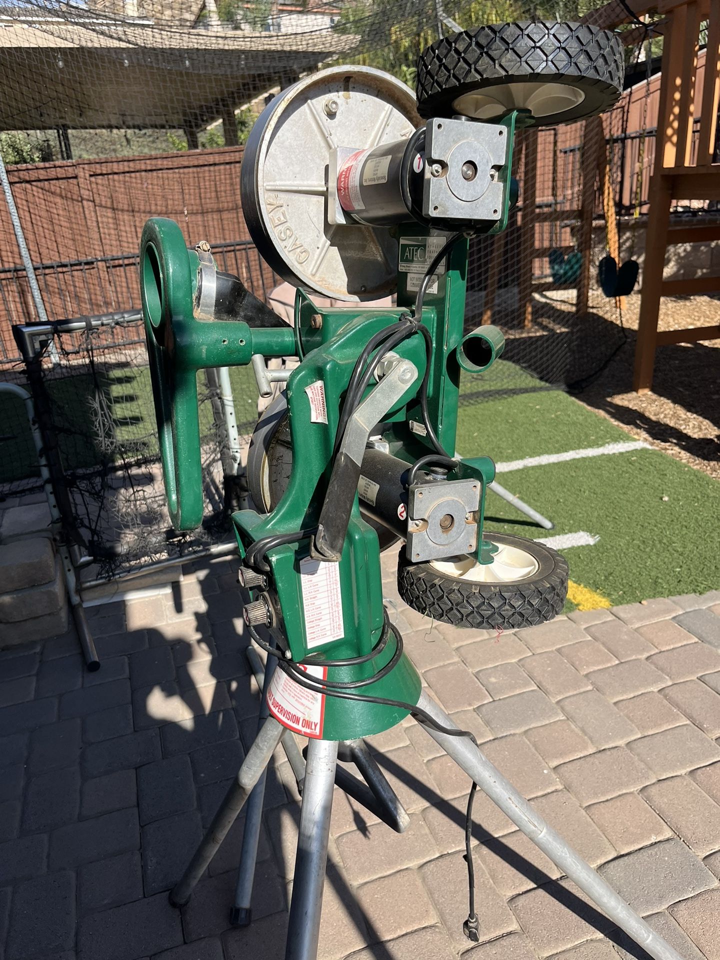 Atec Casey 2 Wheel Baseball Pitching Machine for Sale in Moreno