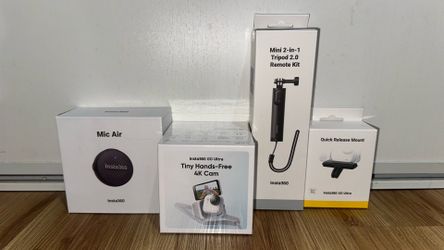 Insta360 Go Ultra Vlogger Bundle